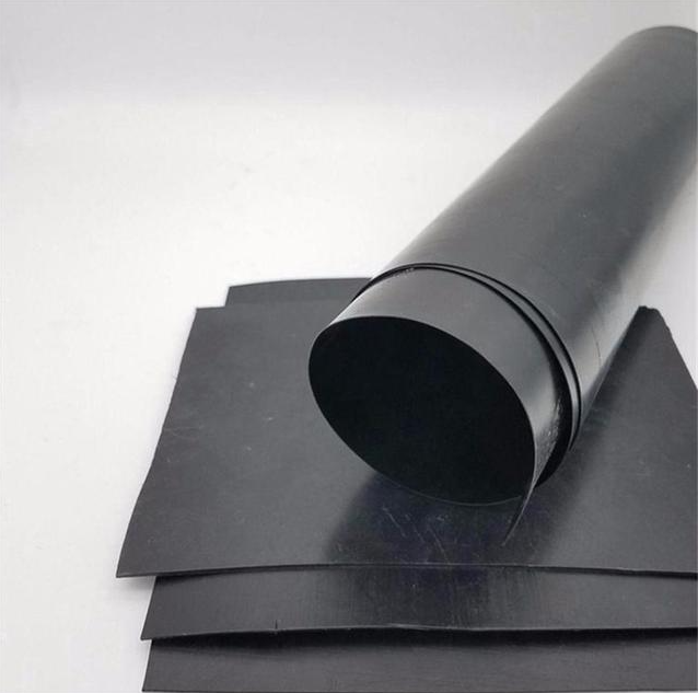 Longueur Exigence du client Geomembrane HDPE imperméable à l'eau pour étang de pisciculture 1