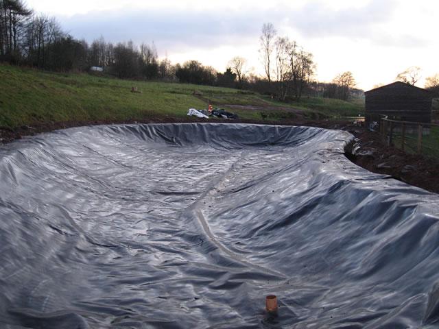 Membrane HDPE de 2 mm personnalisée pour les étangs ASTM GM Standard et film imperméable texturé 8