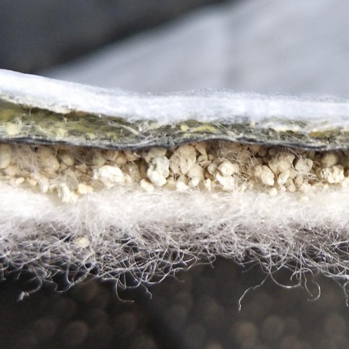 Géotextile de bentonite pour revêtement d'étang Naturel de sodium Bentonite revêtement d'argile géosynthétique 7