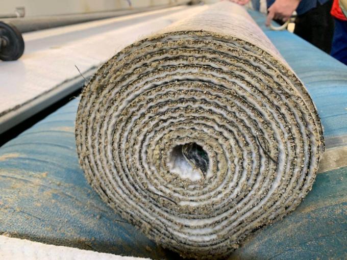 Géotextile de bentonite pour revêtement d'étang Naturel de sodium Bentonite revêtement d'argile géosynthétique 6