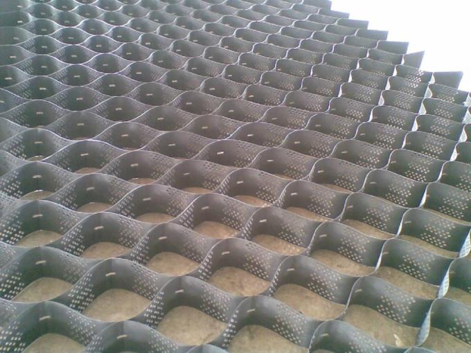 Stabilisateurs de gravier en géocellulés HDPE pour le renforcement des murs de soutènement et la protection des pentes 3