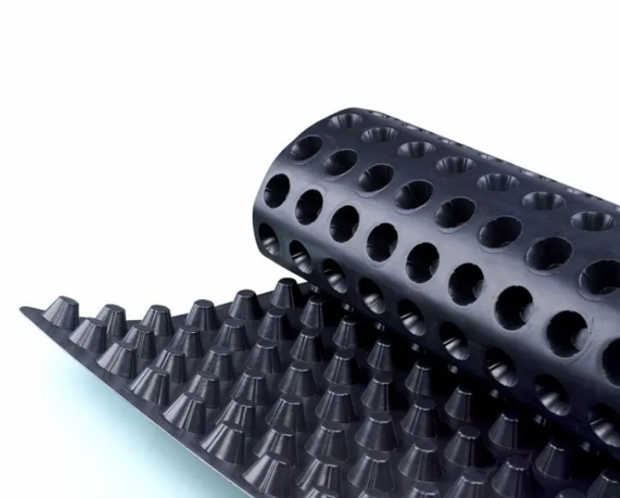 Tableau de drainage en PEHD imperméable aux gouttelettes et à membrane pour le toit vert 2