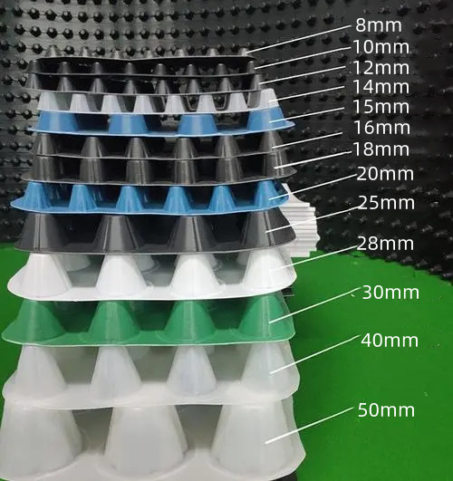 Tableau de drainage en PEHD imperméable aux gouttelettes et à membrane pour le toit vert 0