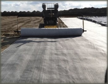 Liner en argile géosynthétique à haute résistance à la traction avec tapis de membrane de bentonite imperméable 15